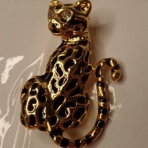 Vintage Goldtone & Black Leopard Brooch Pin Apx 1.5" Long by 1" Wide